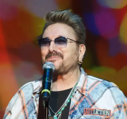Chuck Negron