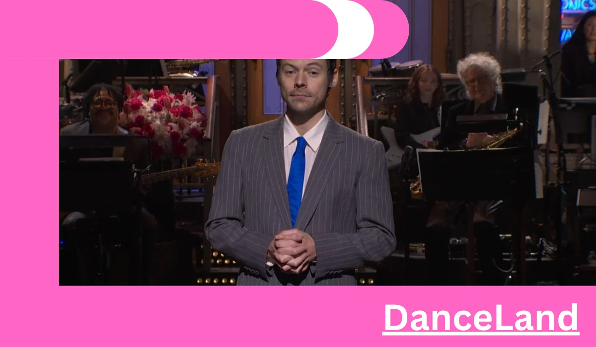 Harry Styles Addresses Queerbaiting Claims on ‘SNL,’ Ends Monologue With Ben Marshall Smooch: “Now That’s Queerbaiting”
